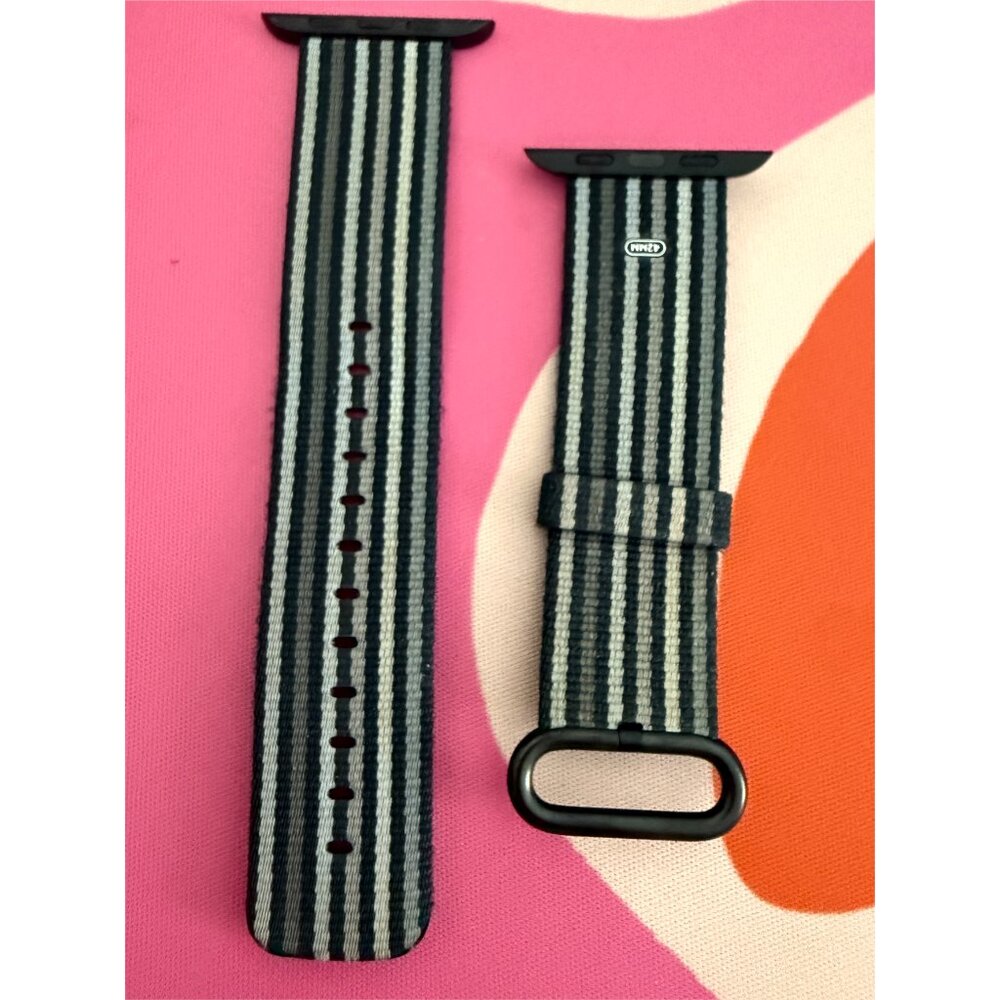 Genuine Apple Watch Woven Nylon Black Stripe size 42mm fits Series 5 6 7 8 9 10 - Picture 2 of 4